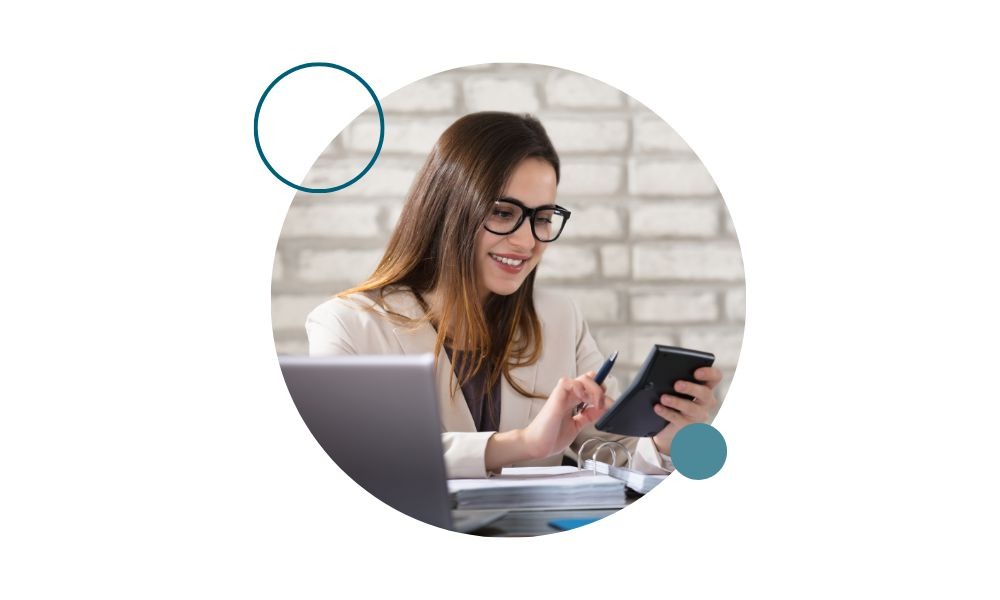 Funciones de un administrativo contable: gestión financiera, control de gastos y cumplimiento fiscal para tu empresa.